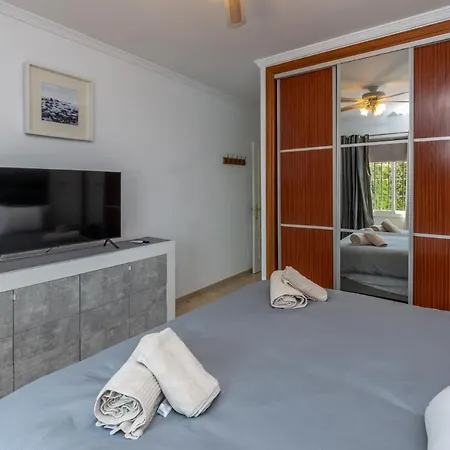 Alegria Big Terrace, Private Pool & Parking *