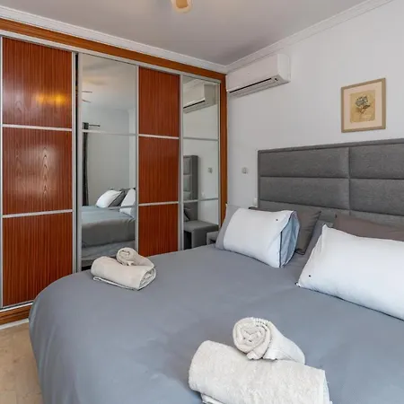 Villa Alegria Big Terrace, Private Pool & Parking